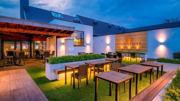 The Tree House Bar And Restaurant