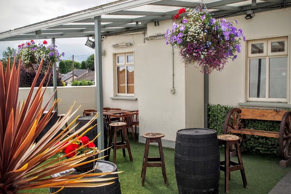 The Woodpecker Bar And Restaurant