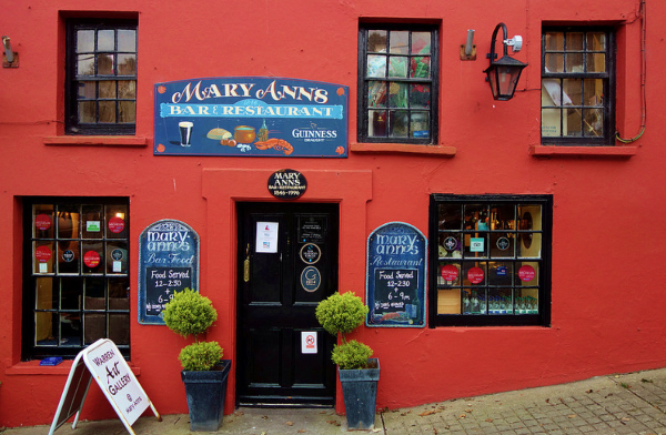 Mary Anns Bar