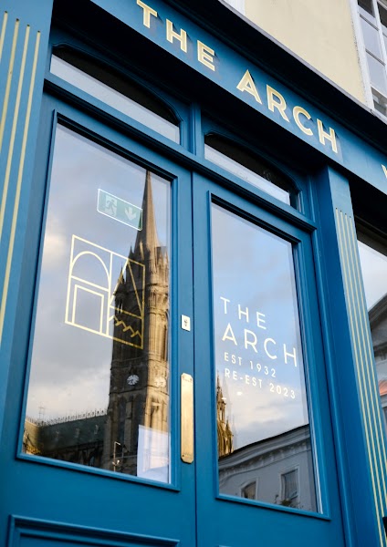 Arch Bar