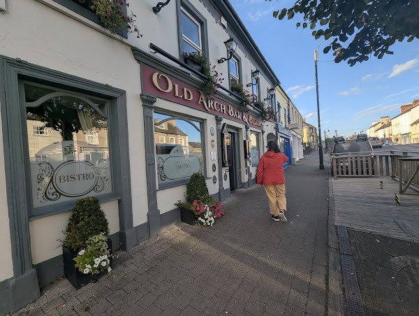 The Old Arch Bar And Bistro