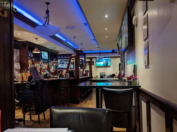 Maxwells Bar And Grill