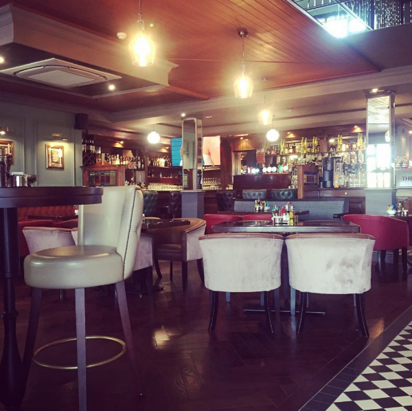 The Meadowview Lounge