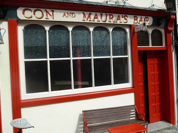 Maura's Bar