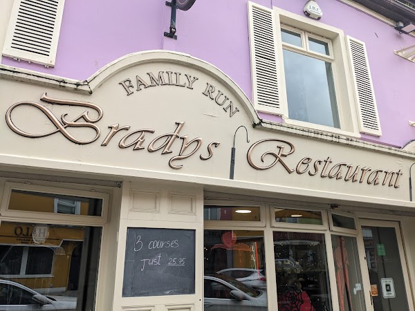 Bradys Bar
