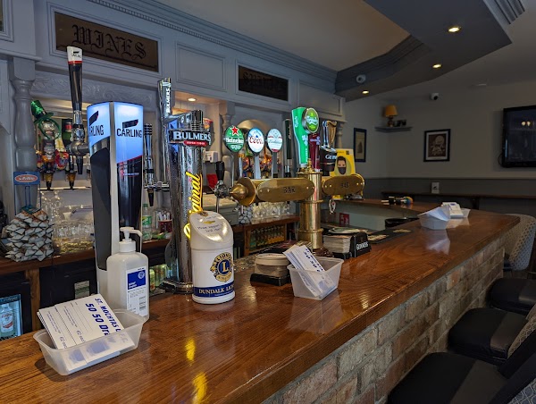 Eamo's Bar