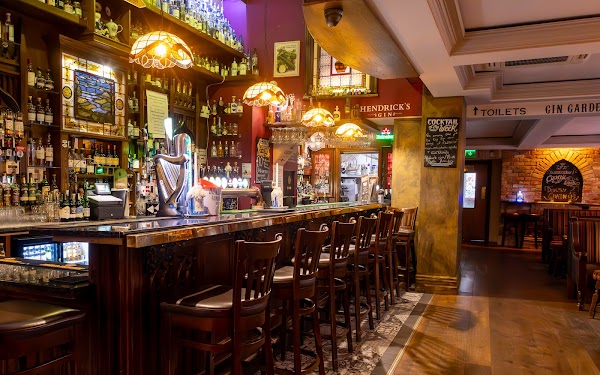 Russell's Bar