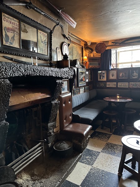 Sean's Bar