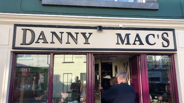 Mac's Bar