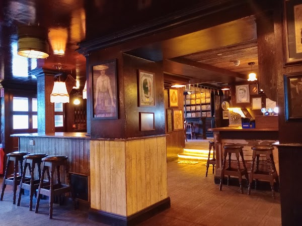 Paddy's Bar