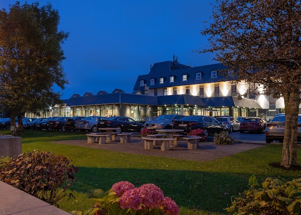 Flannery's Hotel