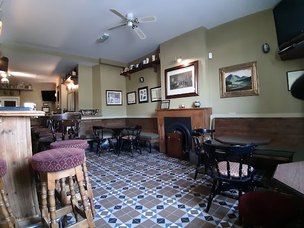 Lyons Bar