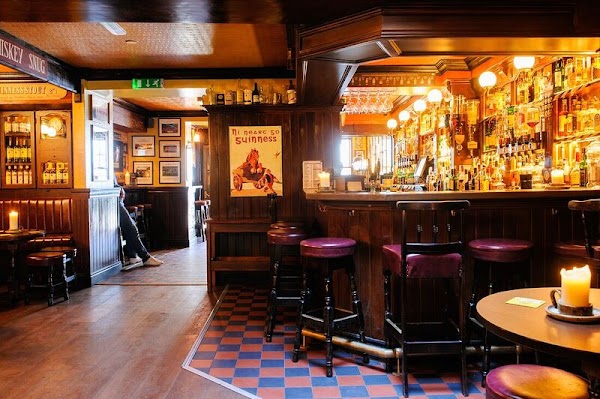 Lowrys Bar