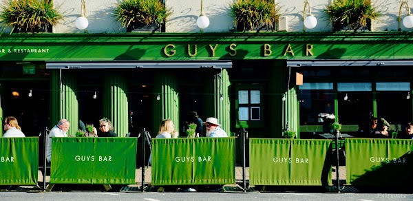 Guys Bar