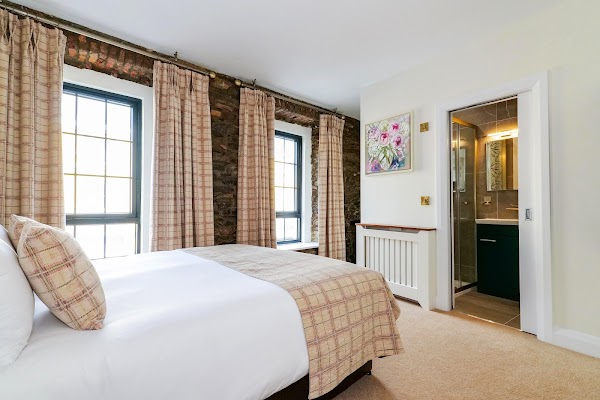 The Central House Hotel