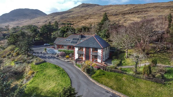 Kylemore Pass Hotel