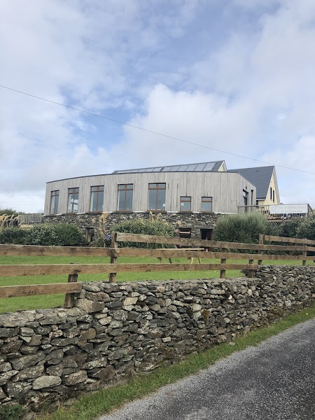 Dolphin Hotel And Restaurant