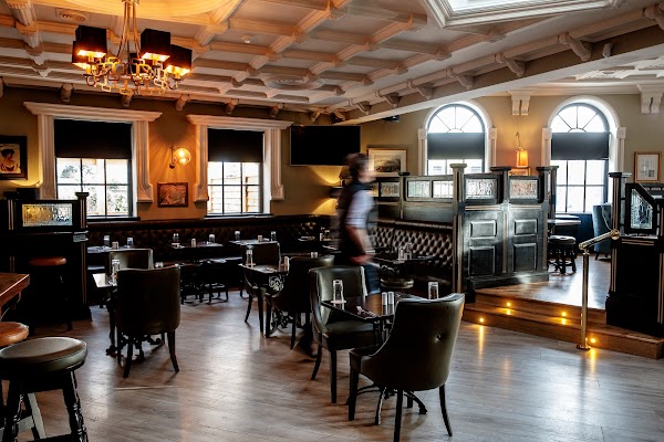 Mcmahon's Bar And Eatery