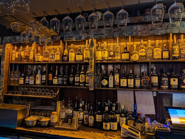 Kavanaghs Pub And Premises Attached
