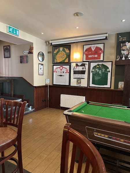 Molly's Bar
