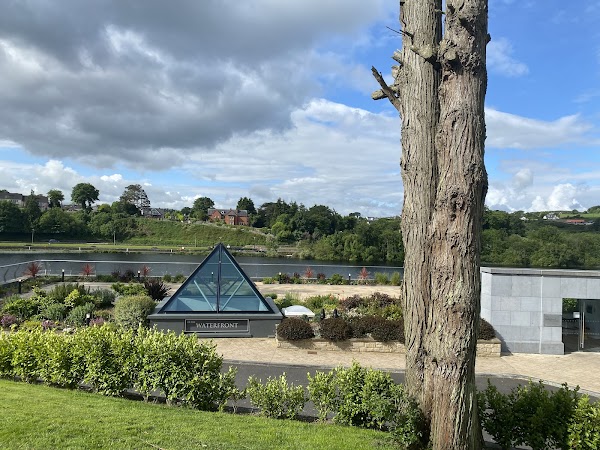 The Lakeside Hotel