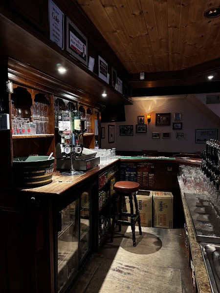 Seymour's Bar
