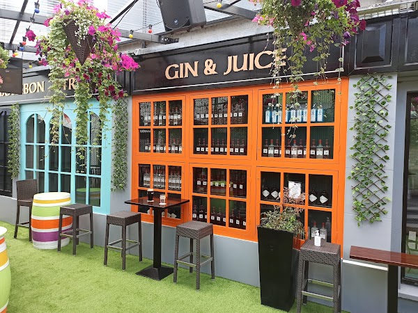Cronin's Bar