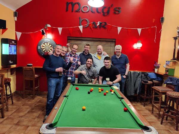 Mollys Bar