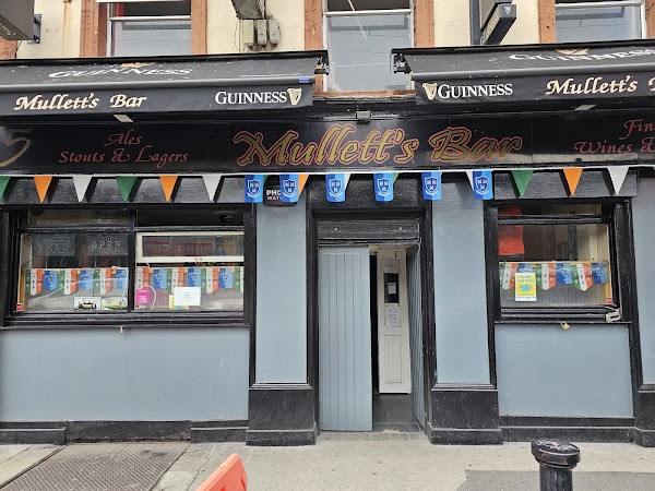 Mulletts Public House