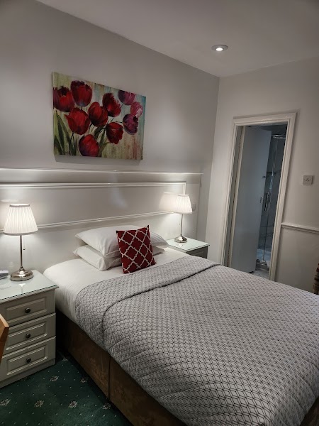Dergvale Hotel