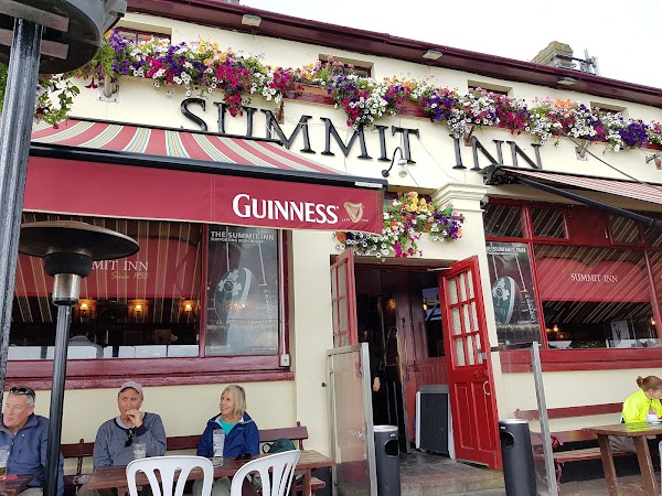 The Summit Inn Hotel