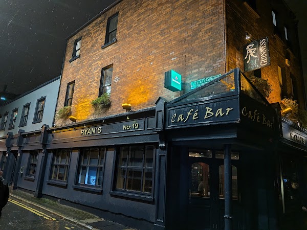 Reas Public House