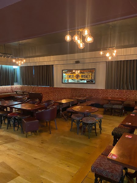 Village Inn