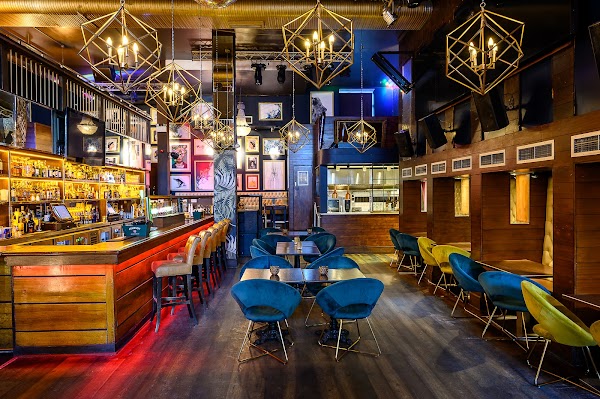 Wrights Plaza Cafe Bar