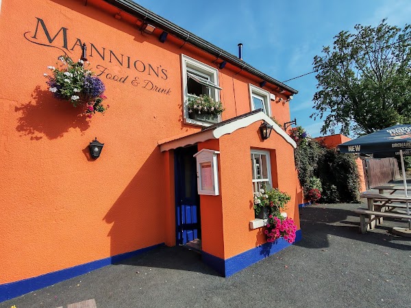 Mannion's Country Pub