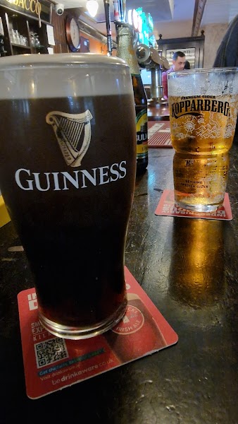 Campton's Central Bar