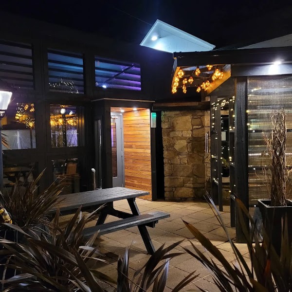 Harrisons Bar And Restaurant