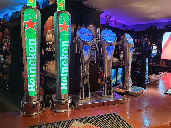Kelly's Bar