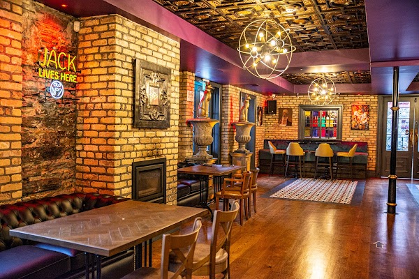 Crown Bar