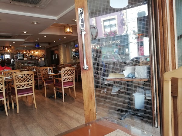 Caragh Restaurant And Bar