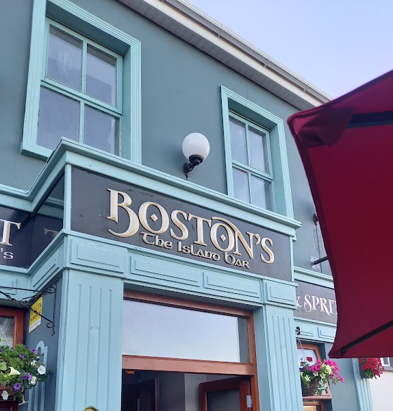 Bostons Bar