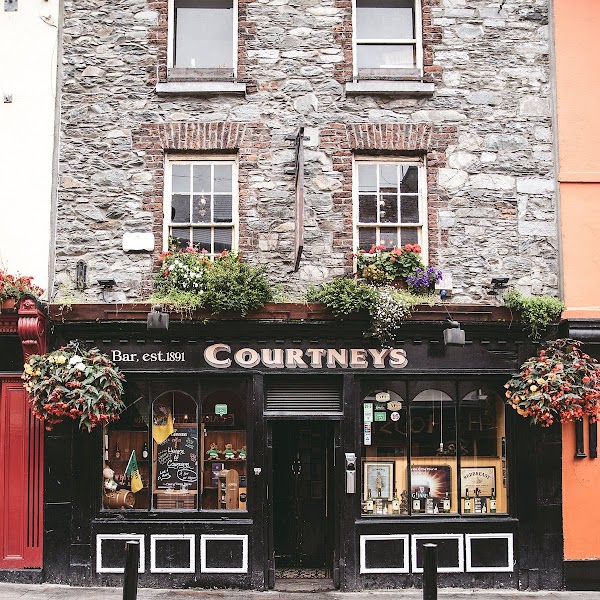Courtney's Public House