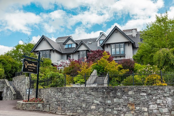 Randles Court Hotel