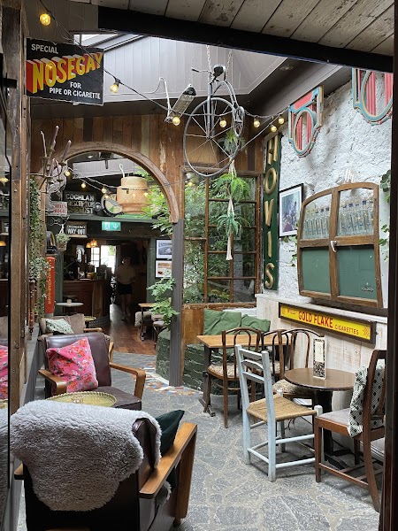 Roundy's Bar