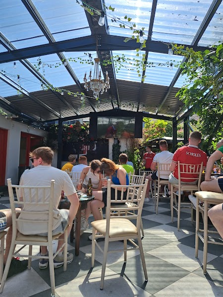 Jj Houghs Pub