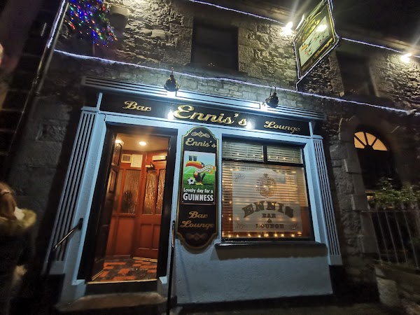 Ennis's Bar And Lounge