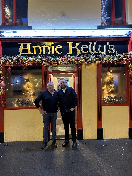 Annie Kellys Bar