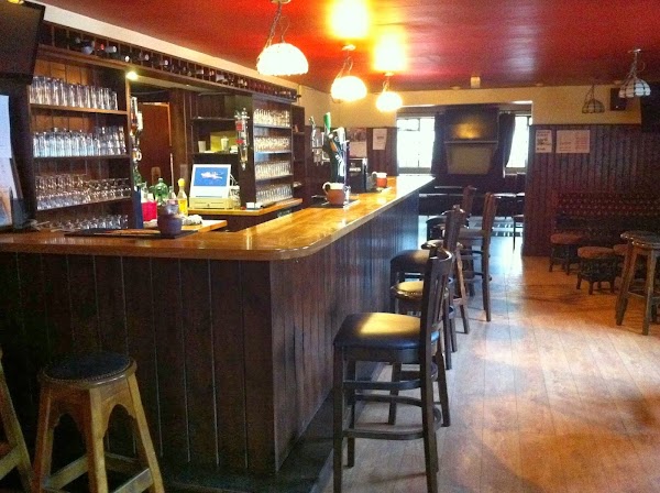 Deckie's Bar