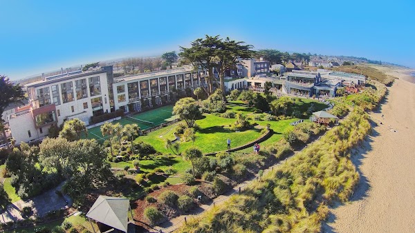 Kellys Resort Hotel