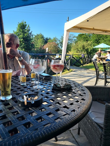 The Sawdust Bar / The Sawdust Inn